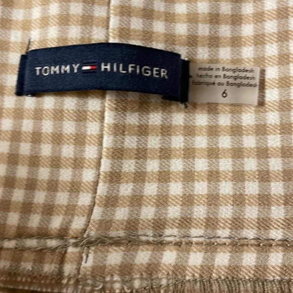 Tommy Hilfiger - Suit Separates pull-on Shorts NWT, Size 6, tan/ cream plaid - Picture 2 of 8